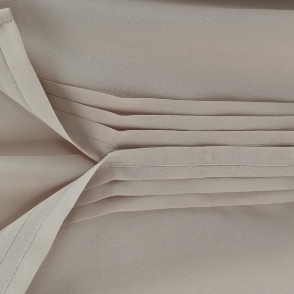 chandi & lia snap down long sleeve blouse small lightweight tan  pin tuck front - Picture 3 of 10